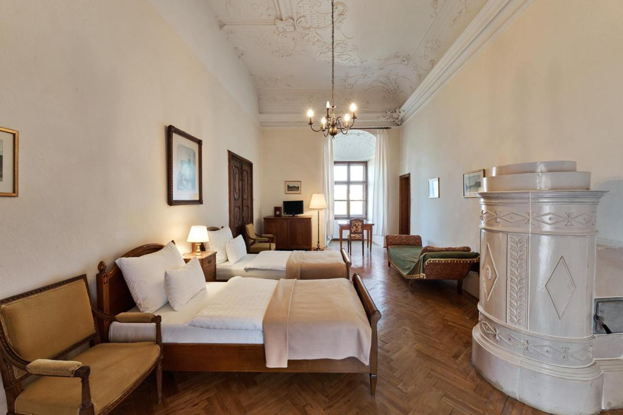 Hotel Schloss *